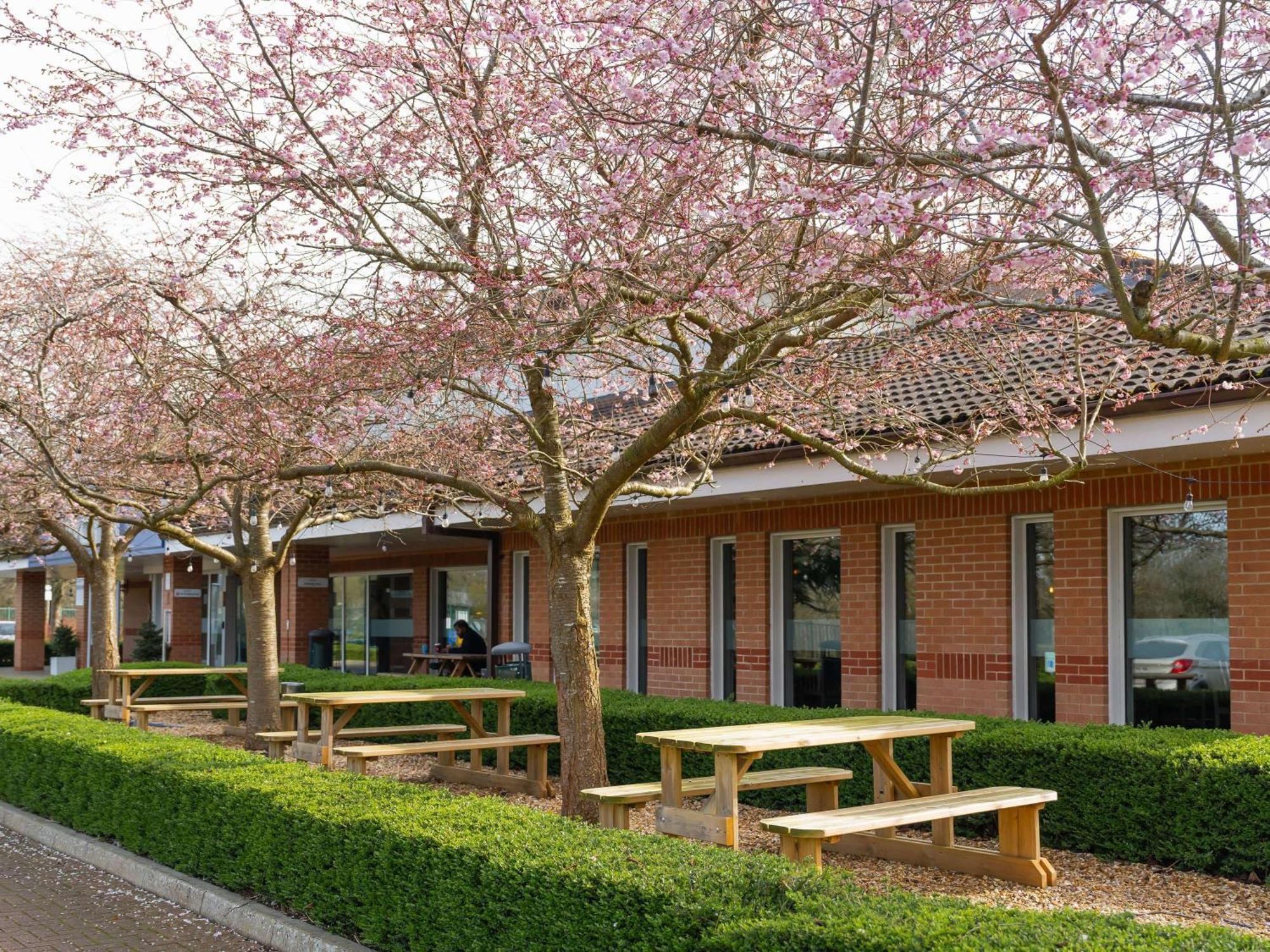 Novotel Milton Keynes Exterior photo